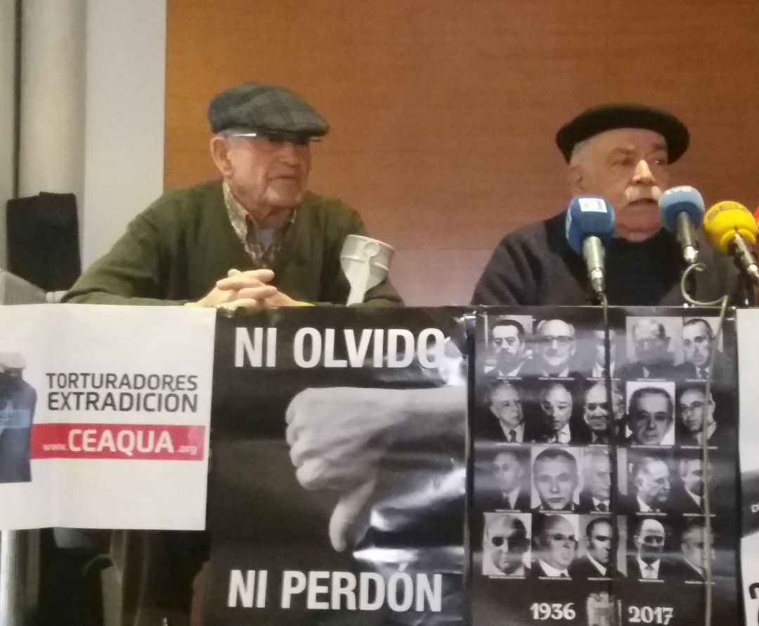 Faustino Sánchez (izq.) Vicentes Gutiérrez Solís, dos de los tres asturianos que han presentado querella criminal por las torturas sufridas durante la dictadura franquista. Faustino Sánchez (izq.) Vicentes Gutiérrez Solís, dos de los tres asturianos que han presentado querella criminal por las torturas sufridas durante la dictadura franquista.