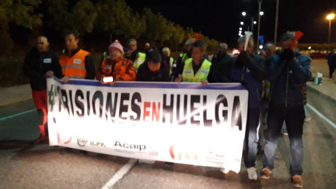 Los trabajadores de la cárcel de Dueñas vuelven a la huelga