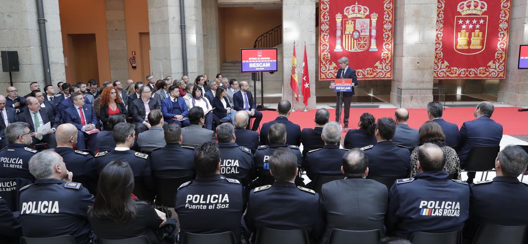 El aacto oficial de renovación en Madrid El aacto oficial de renovación en Madrid