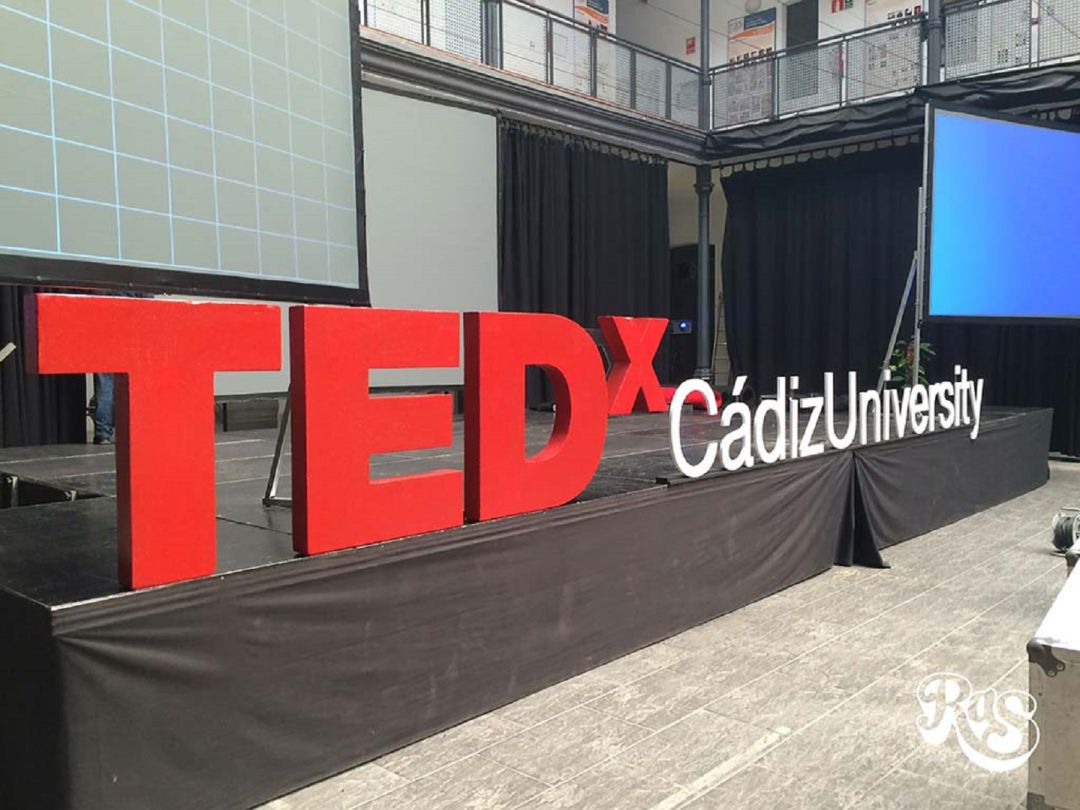 Tecnologia, entretenimiento y diseño en el TED X Cádiz University Tecnologia, entretenimiento y diseño en el TED X Cádiz University