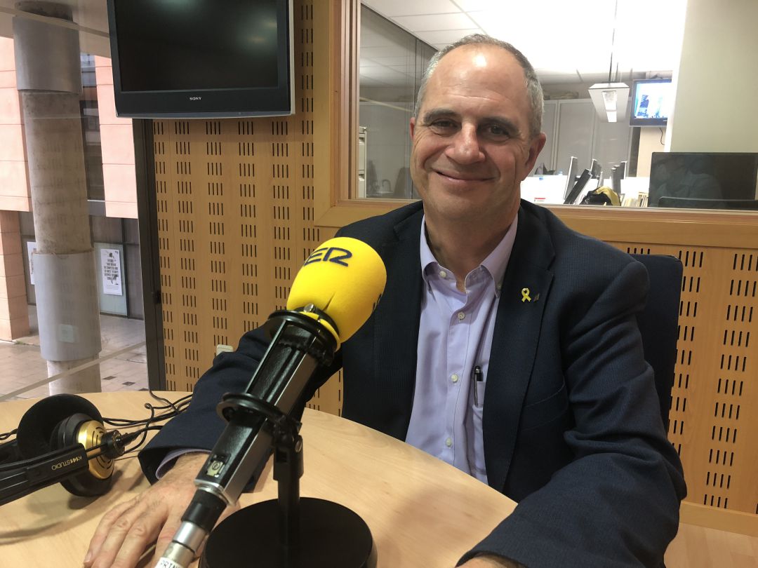 Albert Ballesta als estudis de Ràdio Girona Albert Ballesta als estudis de Ràdio Girona
