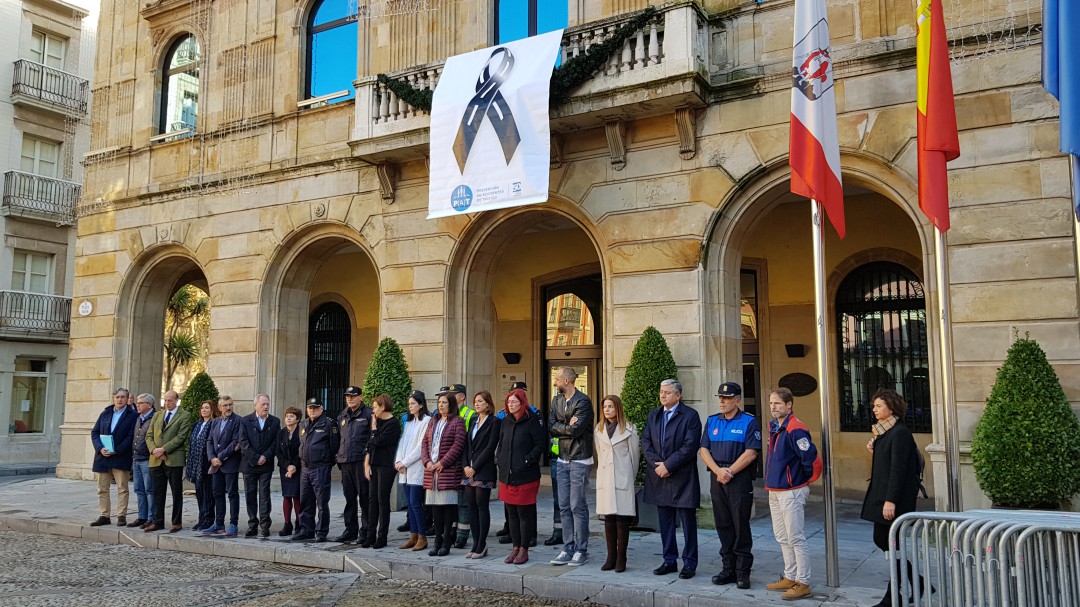 Gijón recuerda a las víctimas de accidentes de tráfico