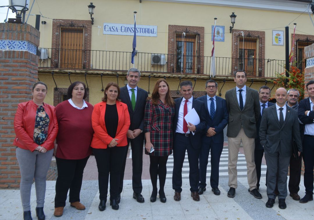 El Gobierno regional dará prioridad a las solicitudes de los vecinos afectados por las inundaciones de Cebolla en las ayudas a la rehabilitación