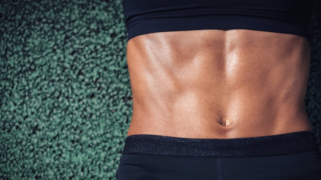Las siete mentiras sobre el six pack o vientre plano