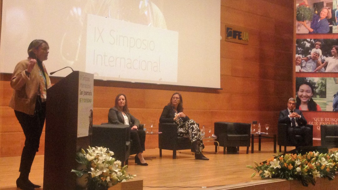 Éxito de asistencia el IX Simposio San Josemaría