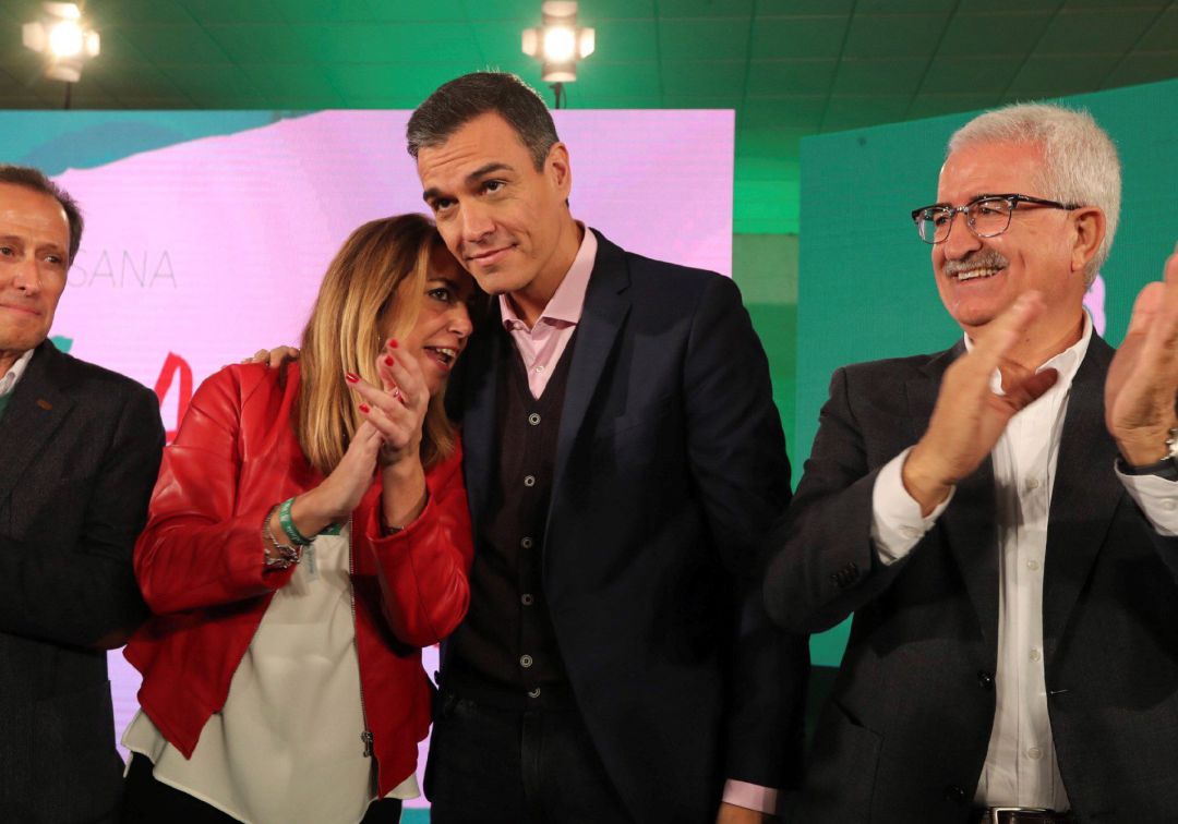 Pedro Sánchez apoya a Susana Díaz para conseguir una "mayoría rotunda"