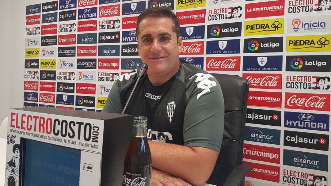 Sandoval cesado como entrenador del Córdoba