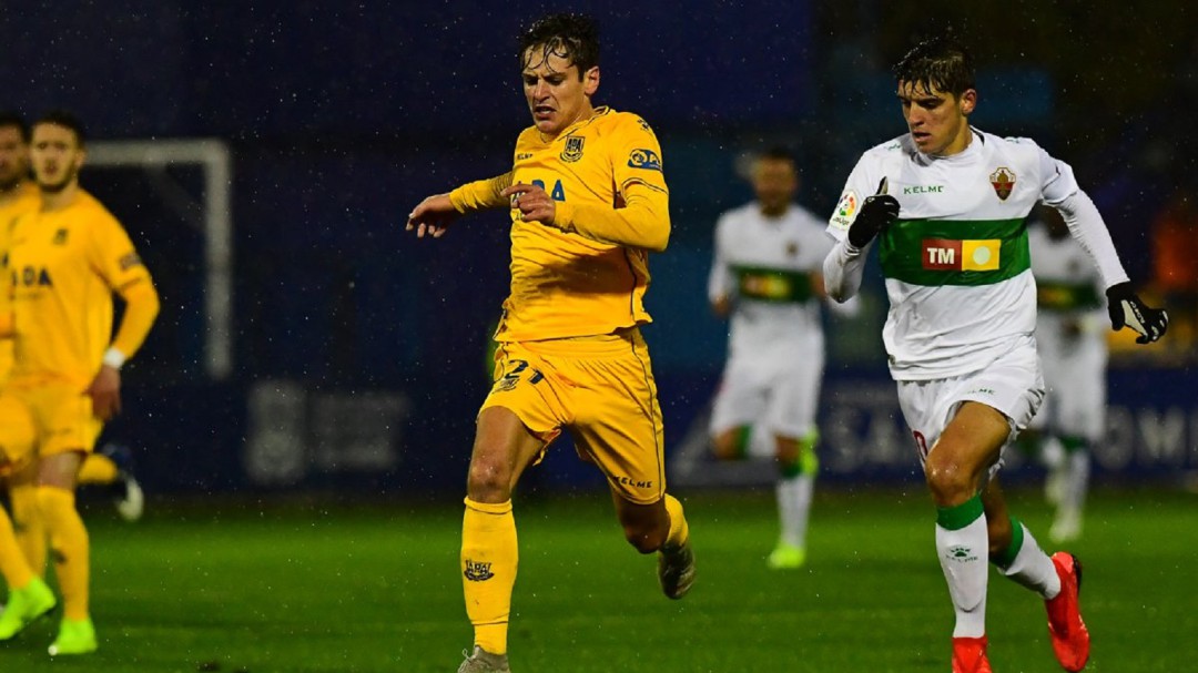 El Elche C.F. pierde 1-0 en Alcorcón con un gol fuera del tiempo añadido