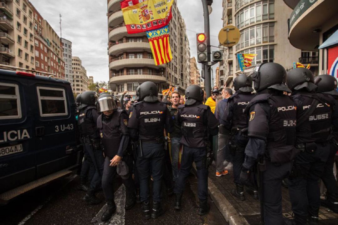 Un gran despliegue policial, fundamentalmente de unidades especiales antidisturbios, en Valencia, este 9 d'Octubre Un gran despliegue policial, fundamentalmente de unidades especiales antidisturbios, en Valencia, este 9 d'Octubre