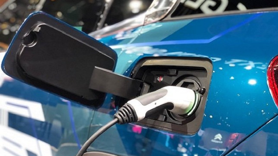 Coche eléctrico: ¿qué comunidades deben ponerse las pilas?
