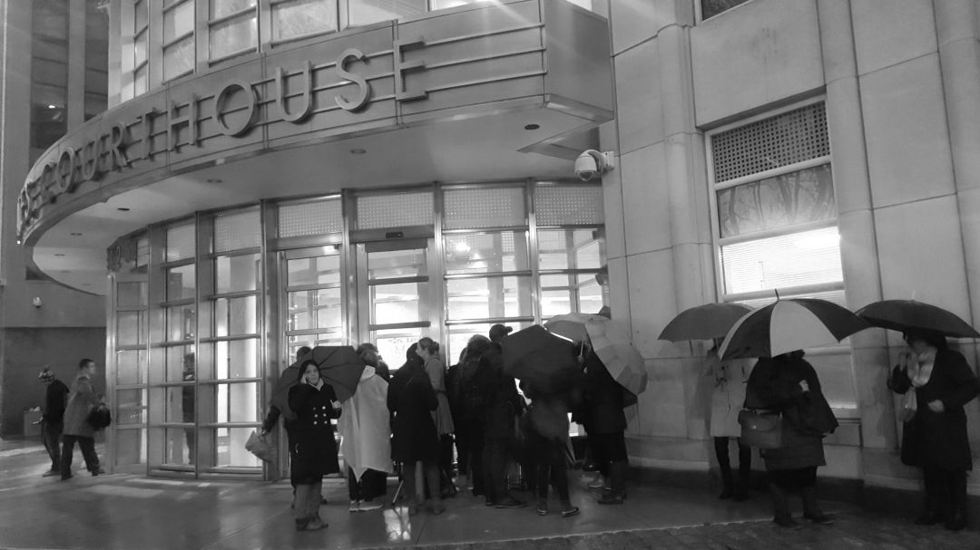 Colas a la entrada del juicio del Chapo Guzman Colas a la entrada del juicio del Chapo Guzman