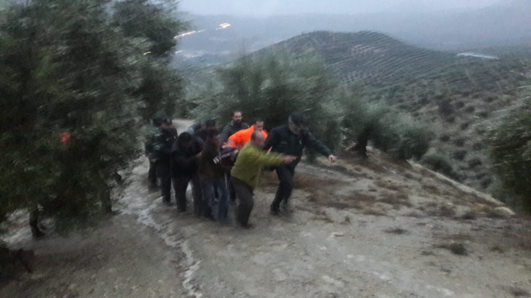 Rescatan a un hombre en Campillo de Arenas