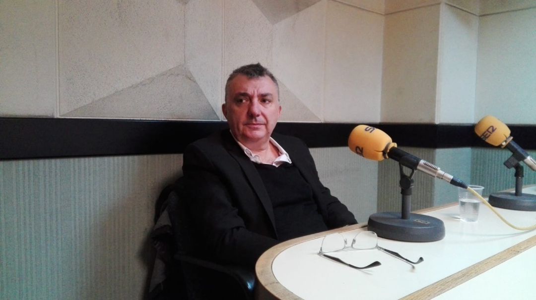 Manuel Vilas en los estudios de Radio Zamora Manuel Vilas en los estudios de Radio Zamora