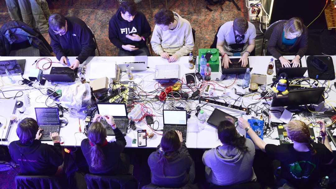 Alumnos universitarios crean un grupo de hacking ético