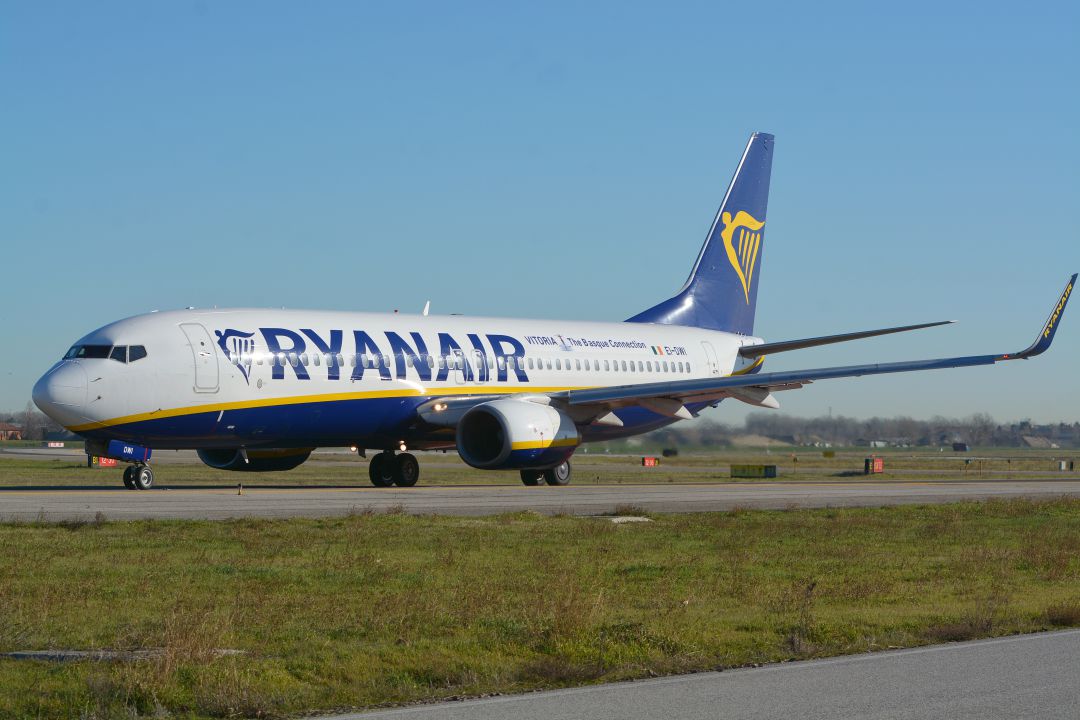 Ryanair conectará Vitoria y Palma dos veces por semana a partir de abril Ryanair conectará Vitoria y Palma dos veces por semana a partir de abril