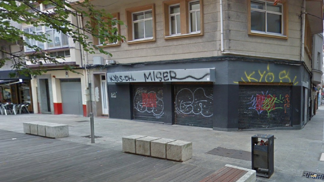 El Concello limpiará las pintadas de los comercios abiertos al público
