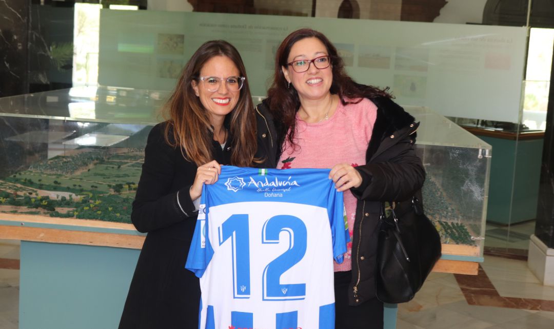 Fútbol femenino: Manuela Romero: "El club no se plantea un cambio en el banquillo" Fútbol femenino: Manuela Romero: "El club no se plantea un cambio en el banquillo"