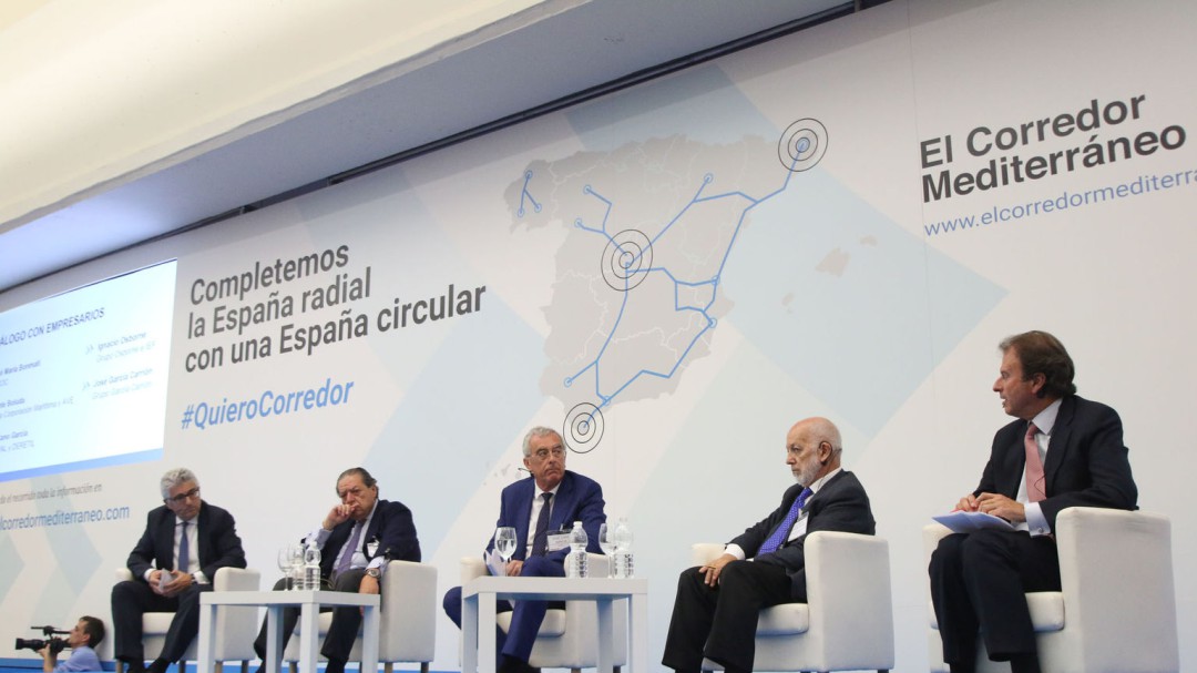 Preocupación empresarial por los retrasos en el AVE Almería-Murcia