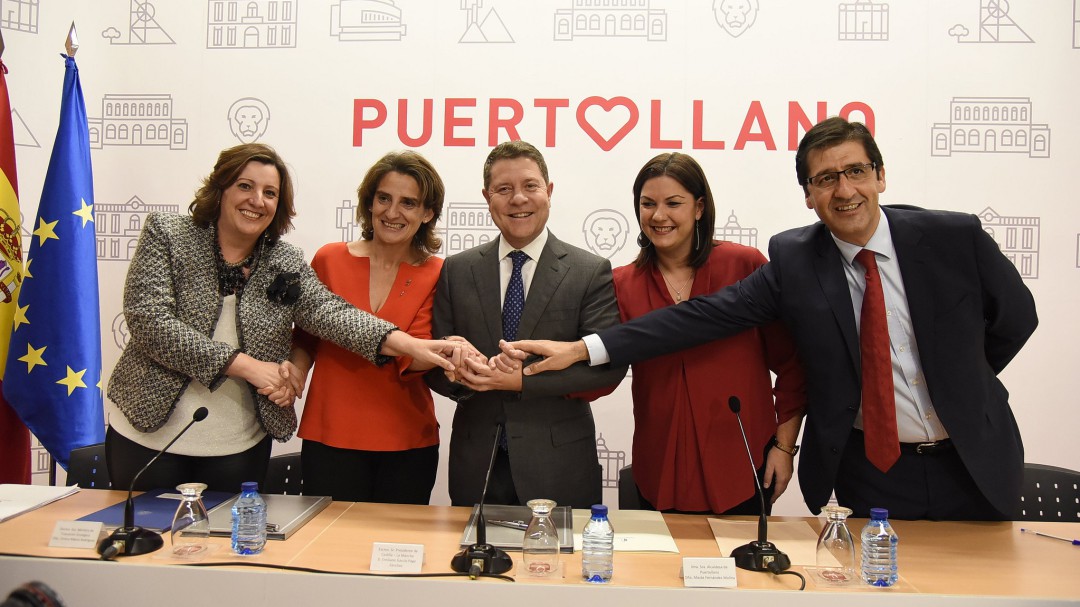 García Page y Teresa Ribera firman en Puertollano el convenio que permitirá la llegada de más de 8 millones de ayudas Miner