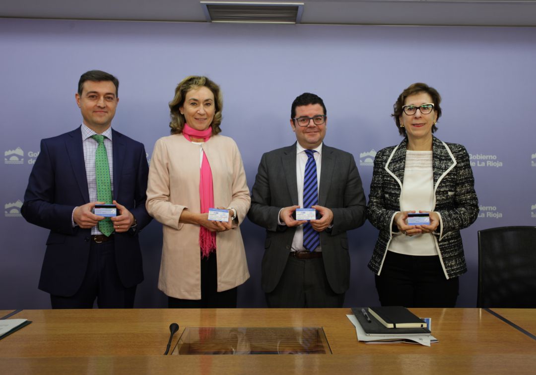 Salud iniciará en diciembre el reparto de la nueva tarjeta sanitaria individual