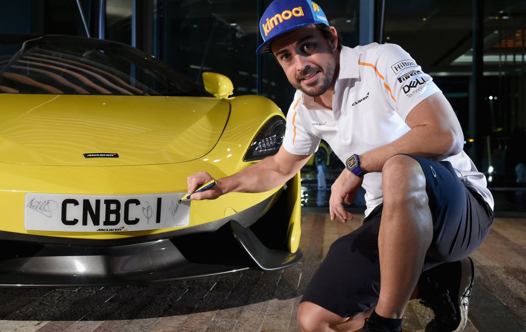 Fernando Alonso, en un acto promocional en Abu Dabi. Fernando Alonso, en un acto promocional en Abu Dabi.