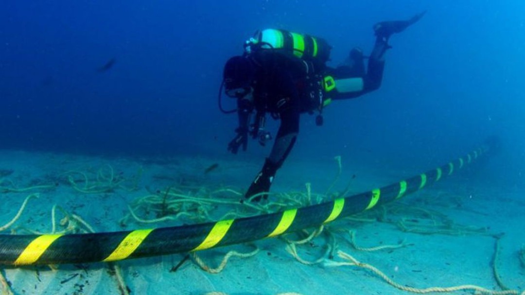 Red Eléctrica contrata la compra e instalación del nuevo cable submarino