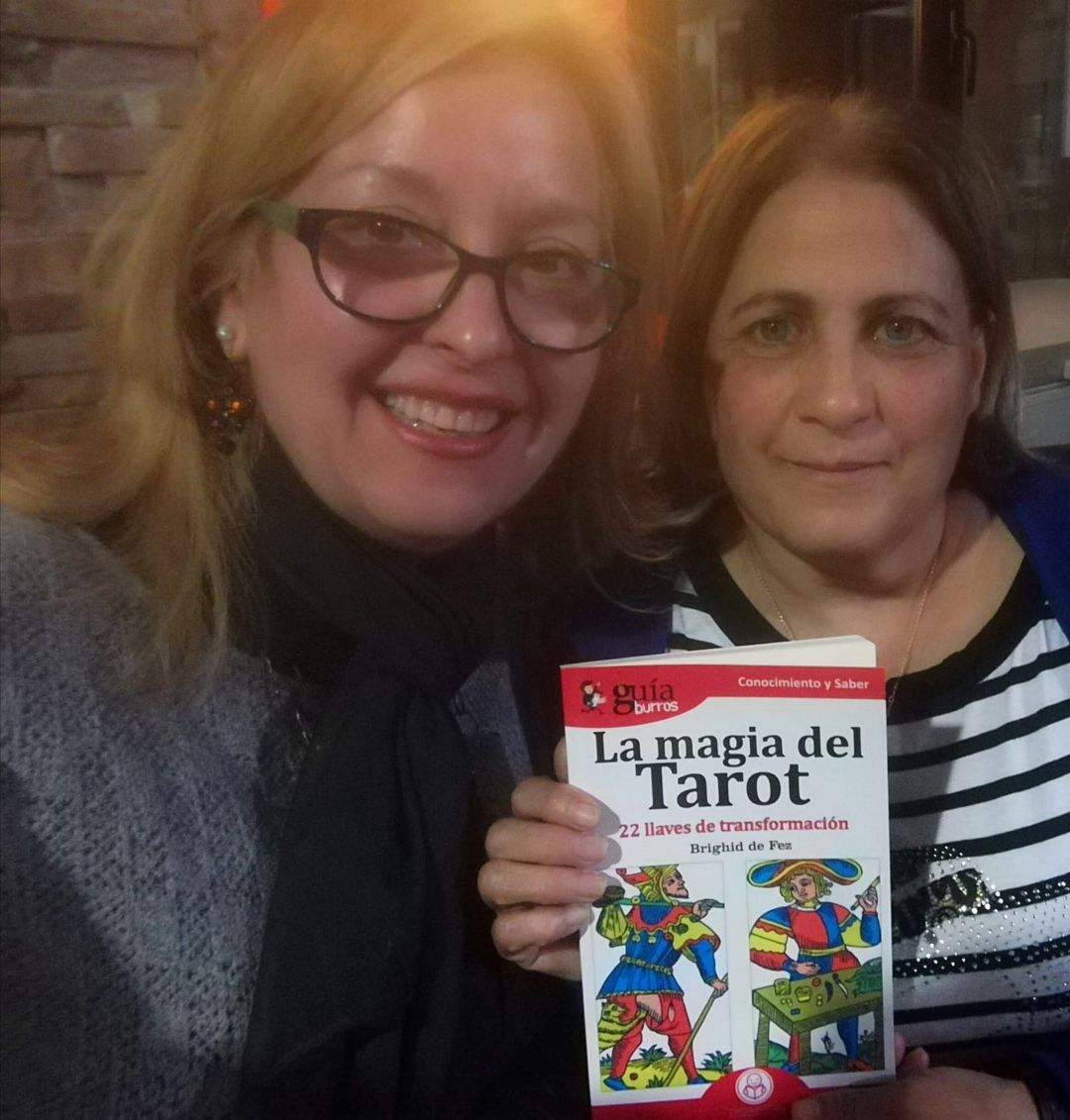 La autora del libro durante la presentación en Enguídanos. La autora del libro durante la presentación en Enguídanos.