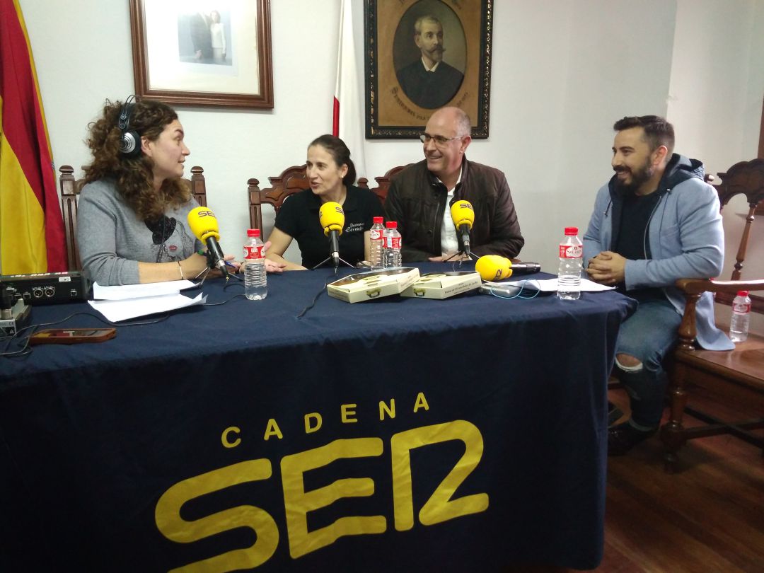David Ceballos, responsable de la empresa Astroland junto al alcalde de Arredondo en el programa Hoy por hoy Cantabria. David Ceballos, responsable de la empresa Astroland junto al alcalde de Arredondo en el programa Hoy por hoy Cantabria.