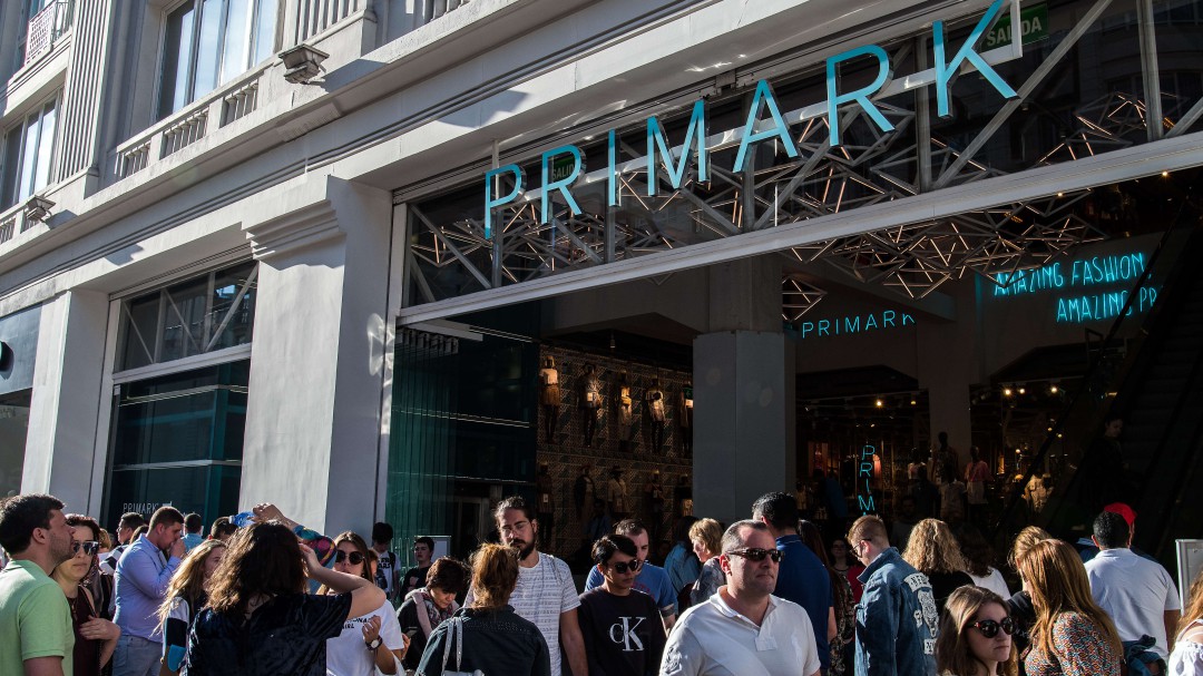 La otra cara del 'Black Friday': la fotografía en un Primark que indigna a las redes