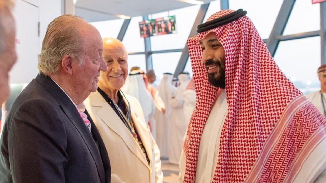 Críticas de PSOE, Podemos y Cs a la foto de Juan Carlos I con el príncipe saudí