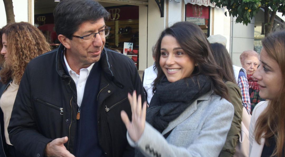 La portavoz nacional de Ciudadanos, Inés Arrimadas, junto al candidato de ese partido a la Junta, Juan Marín, en Sevilla La portavoz nacional de Ciudadanos, Inés Arrimadas, junto al candidato de ese partido a la Junta, Juan Marín, en Sevilla