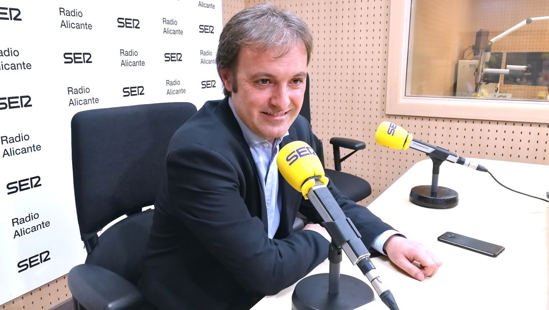 Natxo Bellido: "La contratación de la Plaça del Llibre se ha hecho de forma correcta y ética" Natxo Bellido: "La contratación de la Plaça del Llibre se ha hecho de forma correcta y ética"