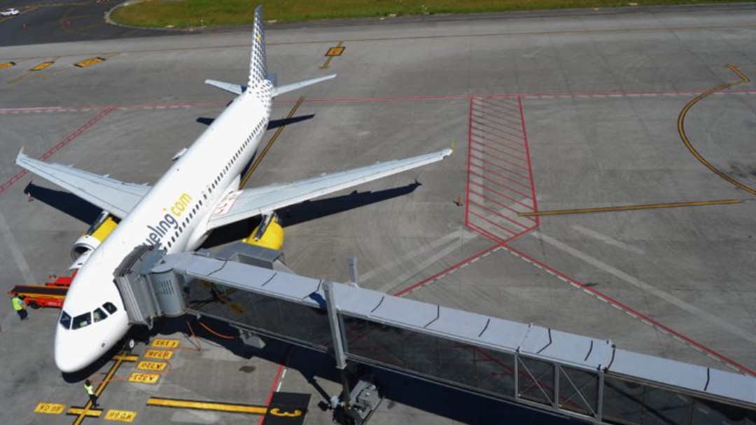 Vueling añade una frecuencia más al enlace de A Coruña con Sevilla