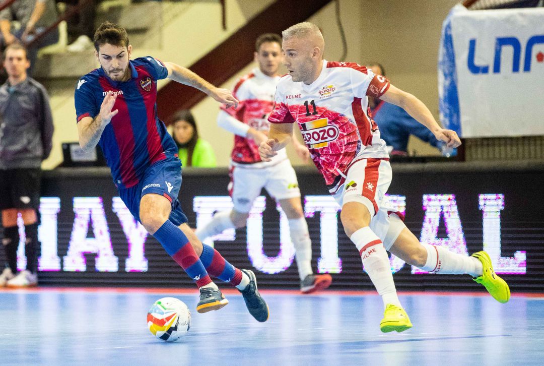 ElPozo viaja a Zaragoza sin su capitán Miguelín ElPozo viaja a Zaragoza sin su capitán Miguelín