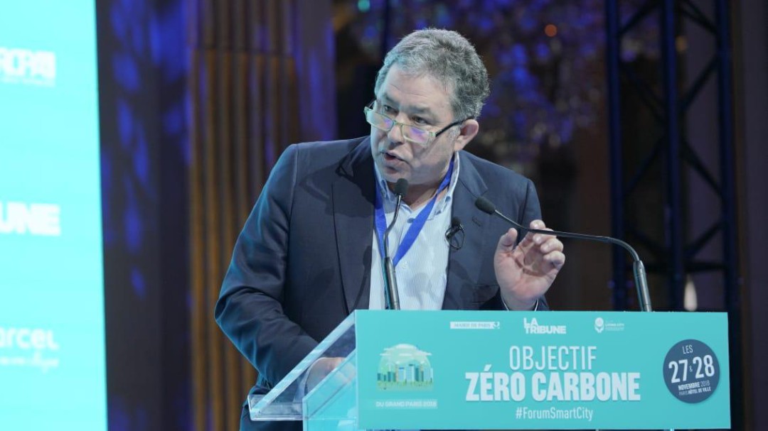 Lores llena en París