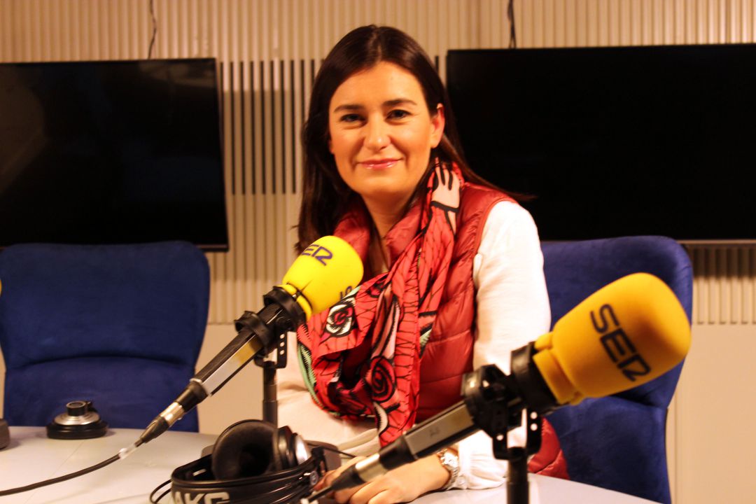 La exministra Carmen Montón, en los estudios de la Cadena SER en Madrid La exministra Carmen Montón, en los estudios de la Cadena SER en Madrid