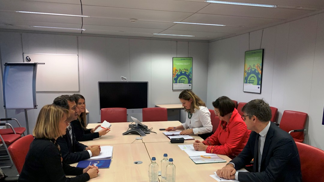 Company pide en Bruselas una tarifa máxima para los vuelos con la Península
