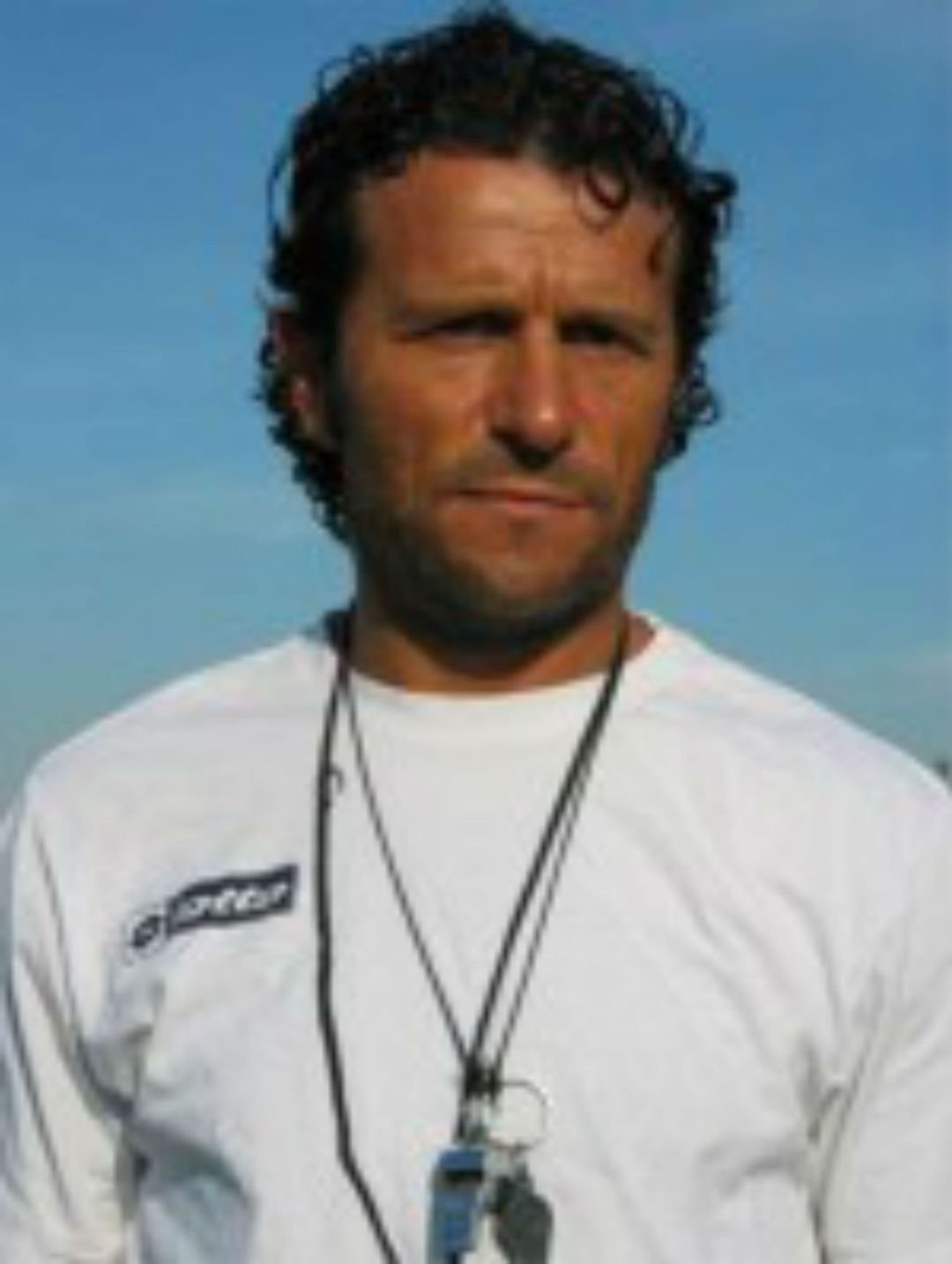 Luisito, ex entrenador de C.D. Ourense, regresa al campo de O Couto a dar una charla sobre la planificación semanal desde el interior del cuerpo técnico. Luisito, ex entrenador de C.D. Ourense, regresa al campo de O Couto a dar una charla sobre la planificación semanal desde el interior del cuerpo técnico.