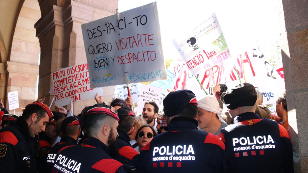 Servicios públicos de Cataluña salen a la calle contra la gestión del Govern