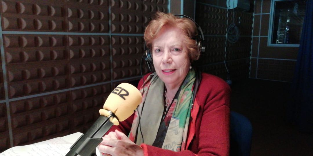 Manuela Jiménez, en los estudios de Cadena SER Puertollano Manuela Jiménez, en los estudios de Cadena SER Puertollano