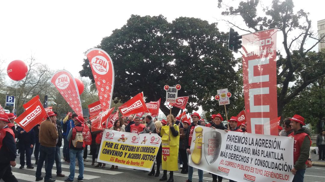 Concentración trabajadores Correos Concentración trabajadores Correos