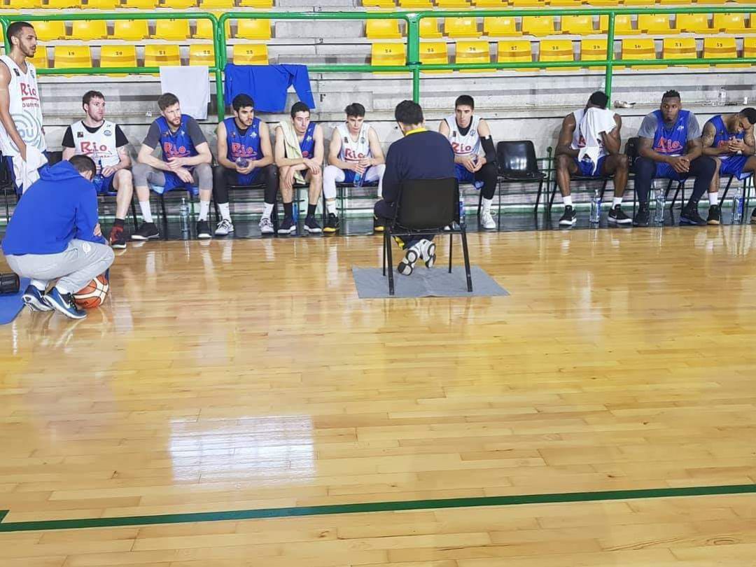 Una jornada más de la liga LEB Oro, el COB no puede contar con Vidal y Zamora, por los compromisos con sus selecciones en las Ventanas FIBA. Una jornada más de la liga LEB Oro, el COB no puede contar con Vidal y Zamora, por los compromisos con sus selecciones en las Ventanas FIBA.