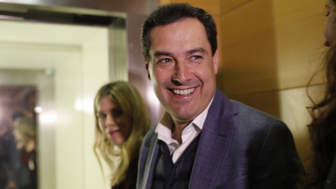 Juan Manuel Moreno afirma que el cambio ha ganado en Andalucía y que se presentará a la investidura