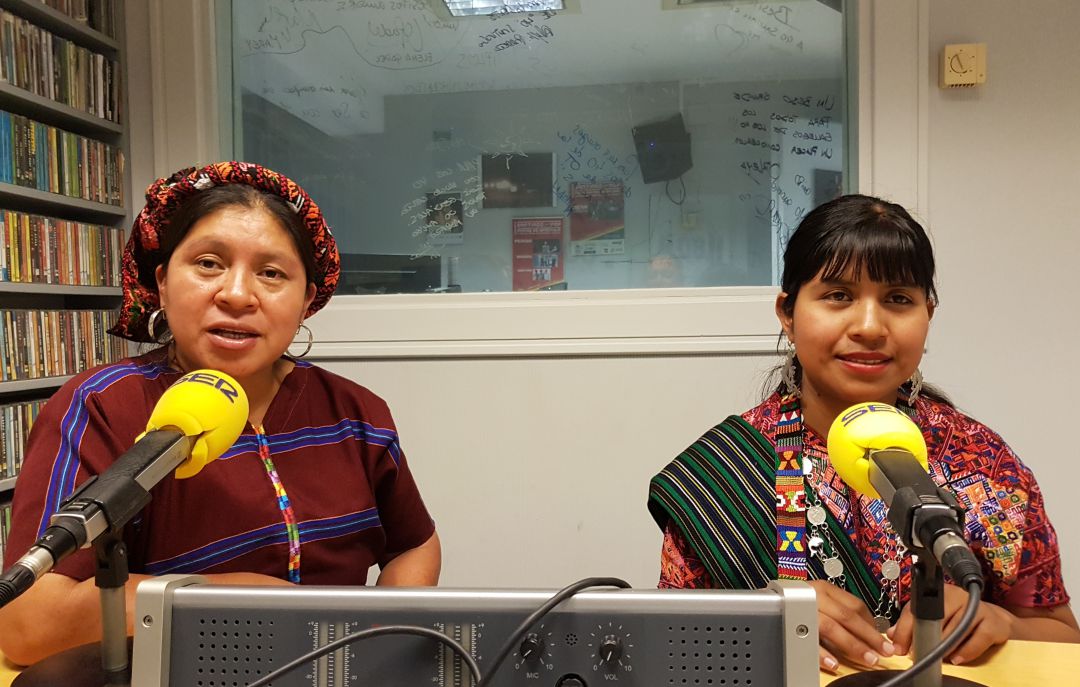 Juventina López y Ita Xocol, activistas guatemaltecas Juventina López y Ita Xocol, activistas guatemaltecas