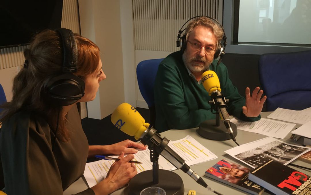 Antonio Rubio Campaña, junto a Macarena Berlín en los estudios de la Cadena SER Antonio Rubio Campaña, junto a Macarena Berlín en los estudios de la Cadena SER