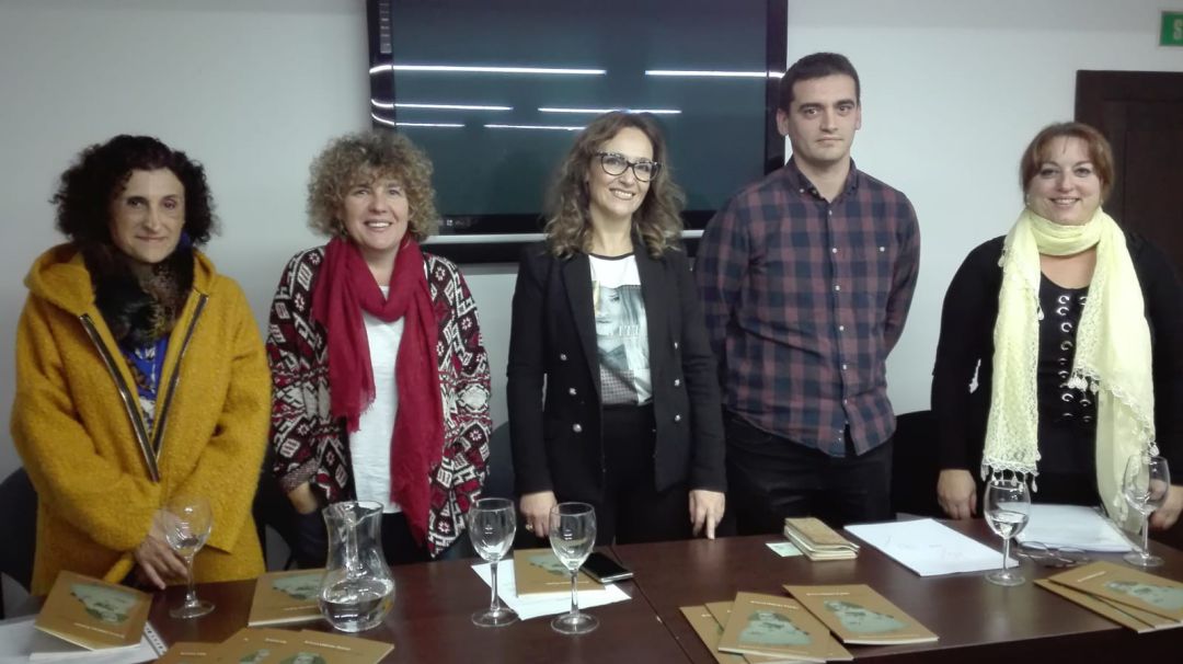 Cultura entrega el Premio de Poesía 'Ciudad de Ronda' a Martín Benazilla Cultura entrega el Premio de Poesía 'Ciudad de Ronda' a Martín Benazilla