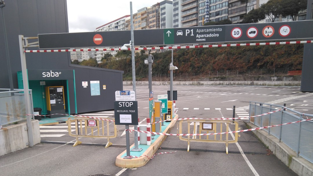 Inminente arranque de las obras de Thom Mayne: se cierra el aparcamiento en superficie de la Estación de Urzaiz