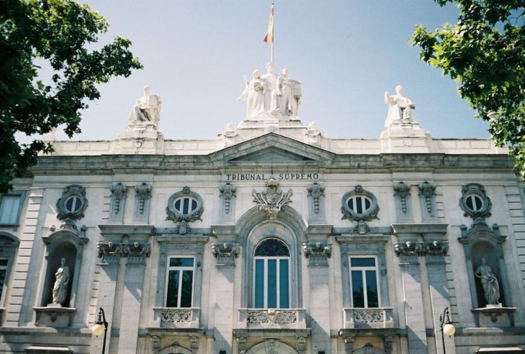 La defensa del acusado presentó un recurso de casación ante el Tribunal Supremo. La defensa del acusado presentó un recurso de casación ante el Tribunal Supremo.