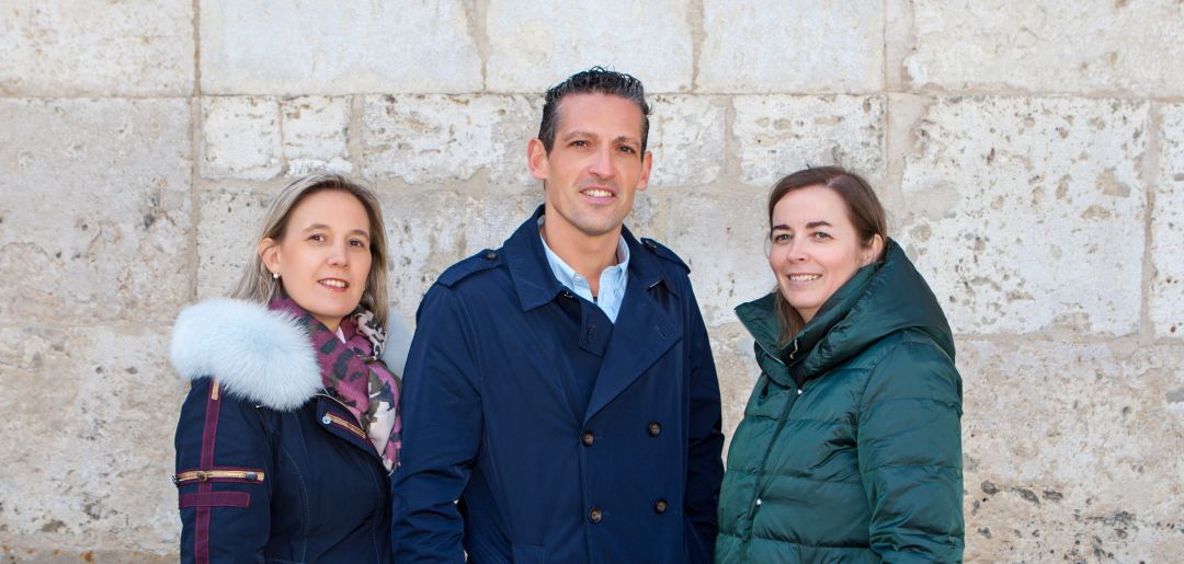 Responsables de ANPE Palencia. A la izquierda-Almudena Cortés (presidenta), en el centro Javier Pajares (vicepresidente) y a la derecha Elena López Responsables de ANPE Palencia. A la izquierda-Almudena Cortés (presidenta), en el centro Javier Pajares (vicepresidente) y a la derecha Elena López