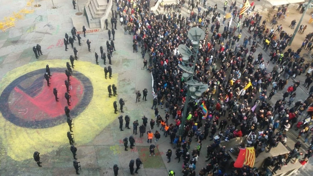 Más de 40 heridos en Cataluña tras incidentes con radicales en actos de la Constitución